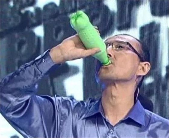 能喝的涂料就一定是環(huán)保的嗎？_廣東韶關(guān)水性木器漆品牌廠家