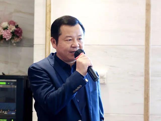 譜寫順德涂料新篇章 佛山涂協(xié)、順德涂料商會(huì)理事會(huì)成功舉辦