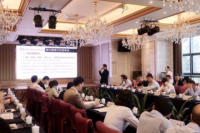 譜寫順德涂料新篇章 佛山涂協(xié)、順德涂料商會(huì)理事會(huì)成功舉辦